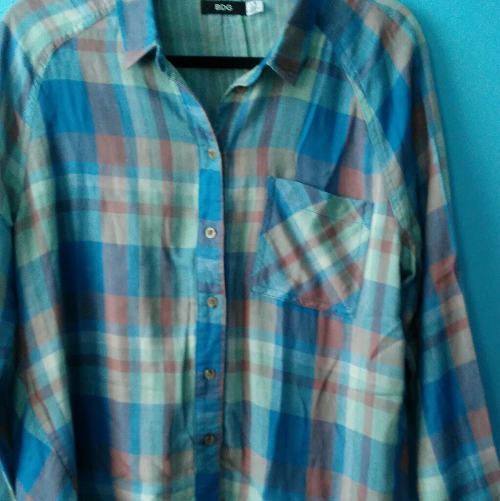 BDG Button Down Shirts - Picture 3 of 6